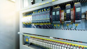 Η νέα ΥΑ 101195/2021 για τις Γενικές και ειδικές απαιτήσεις ηλεκτρονικών εγκαταστάσεων στις επιχειρήσεις - Cibum.gr