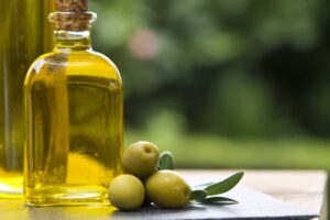 Ελαιόλαδο: Πόσο επηρεάζει το πλύσιμο της ελιάς και η ώρα συγκομιδής της την τελική ποιότητα