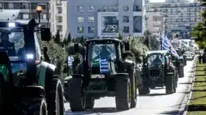 Κινητοποίηση αγροτών της Καρδίτσας στον κόμβο Ε65