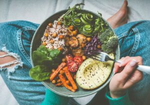 Η υγιεινή διατροφή με λιγότερη ζάχαρη συνδέεται με νεότερη βιολογική ηλικία