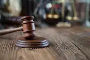 Νίκη κατά του εγκλήματος τροφίμων: Δήμευση και καταδίκη για παράνομη διάθεση επικίνδυνων τροφίμων στην αγορά