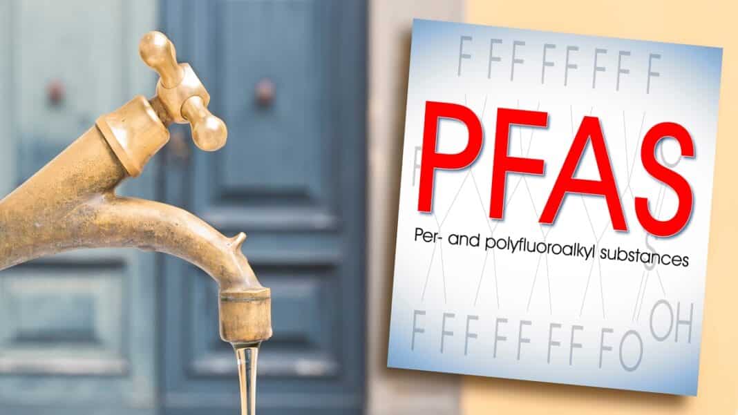 Η κυβέρνηση Τραμπ ανακαλεί τα ανώτατα όρια PFAS στο πόσιμο νερό - Εκατομμύρια Αμερικανοί εκτίθενται σε αυξημένο κίνδυνο