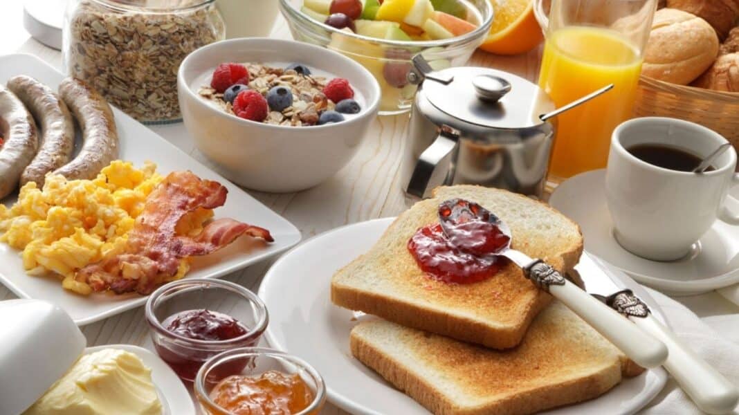 Το πρωινό που μειώνει τη φλεγμονή, σύμφωνα με ειδικούς διατροφής