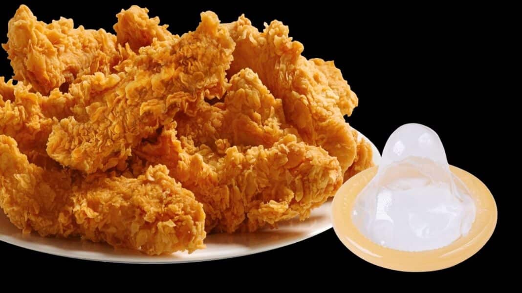 Αγωγή 1,5 εκατ. κατά γνωστής αλυσίδα fast food - Πελάτες καταγγέλουν ότι βρήκαν προφυλακτικό στο κοτόπουλο