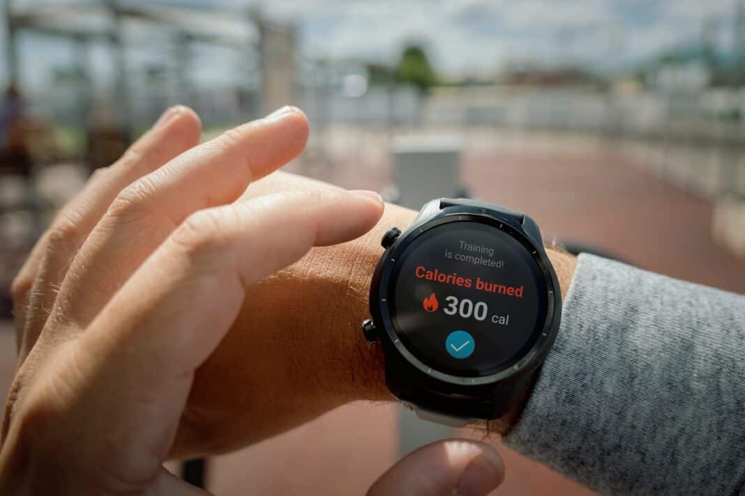 Τα smartwatch υπερεκτιμούν τις θερμίδες που καίτε έως και 25% - Νέα ευρήματα