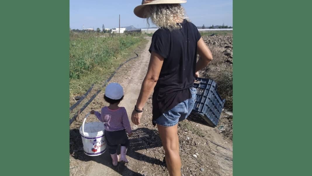 Ελένη Κρητικού: Η ιστορία μιας γυναίκας που ένωσε τη ζωή της με τη γη και τους ανθρώπους της λαϊκής