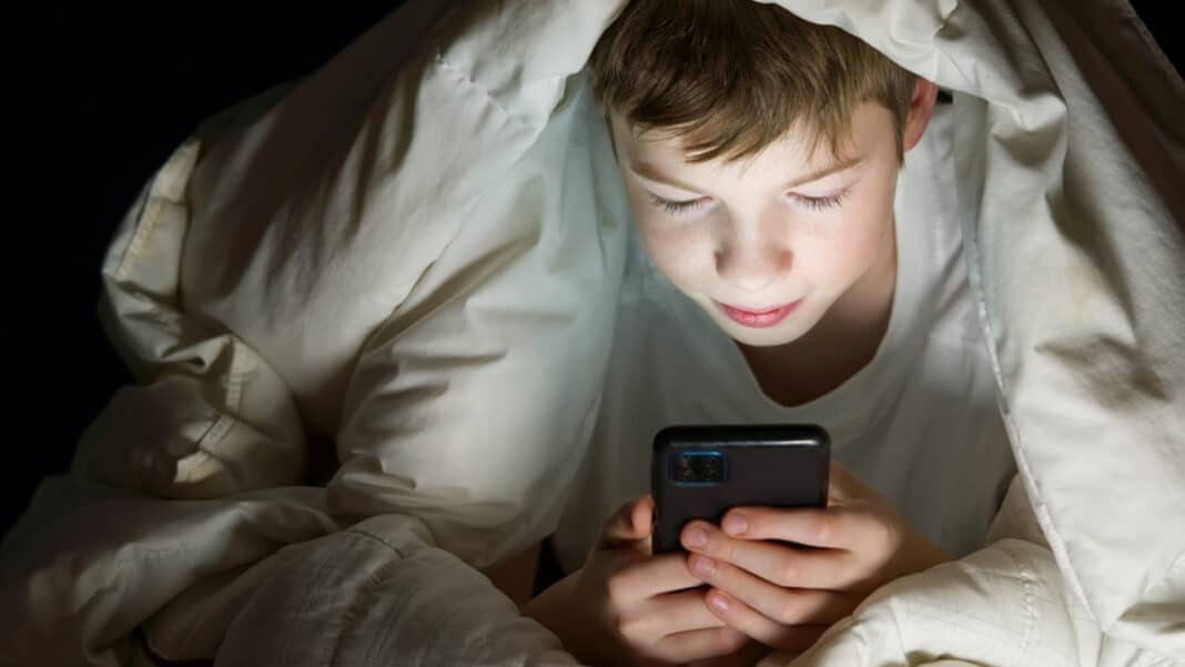 Social media: Πώς θα γίνεται ο έλεγχος ηλικίας για παιδιά κάτω των 15 ετών – Τι αλλάζει στους υπάρχοντες λογαριασμούς