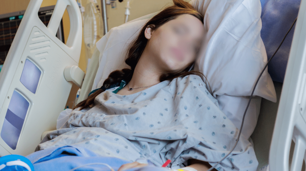 55 μαθητές στο νοσοκομείο μετά από μαζική δηλητηρίαση σε σχολείο - Έρευνες στο νερό, τα γεύματα και το προσωπικό της καντίνας