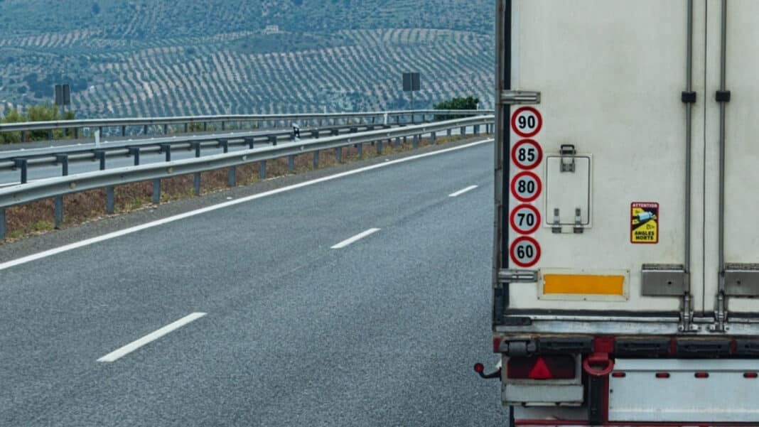 Απαγόρευση κυκλοφορίας φορτηγών άνω των 3,5 τόνων στις 27 και 28 Οκτωβρίου - Ώρες και οδικοί άξονες