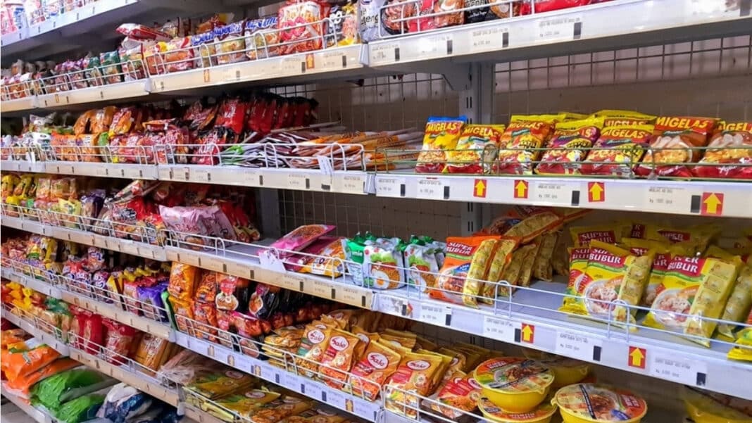 Έρευνα συνδέει την κατανάλωση υπερεπεξεργασμένων τροφίμων με ενδείξεις εγκεφαλικής βλάβης
