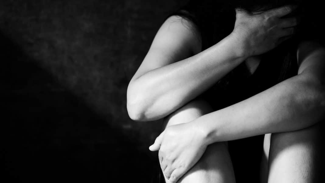 Ελλάδα: Στοιχεία σοκ του ΕΚΠΑ για τη βία κατά των γυναικών: Σωματική κακοποίηση στο 38,5%, ψυχολογική στο 68,4%